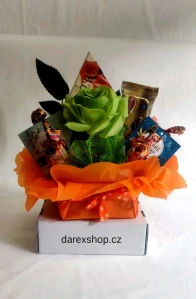 Drobný dárek s květem